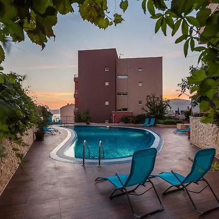 Layla Apartment Trogir